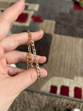 Classic Gold Figaro Link Bracelet for Women